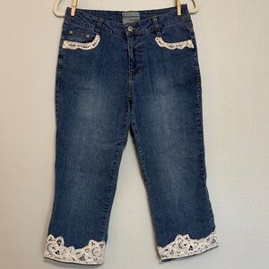 Carrie Allen Vintage y2k Lace Trimmed Denim Capri Pants